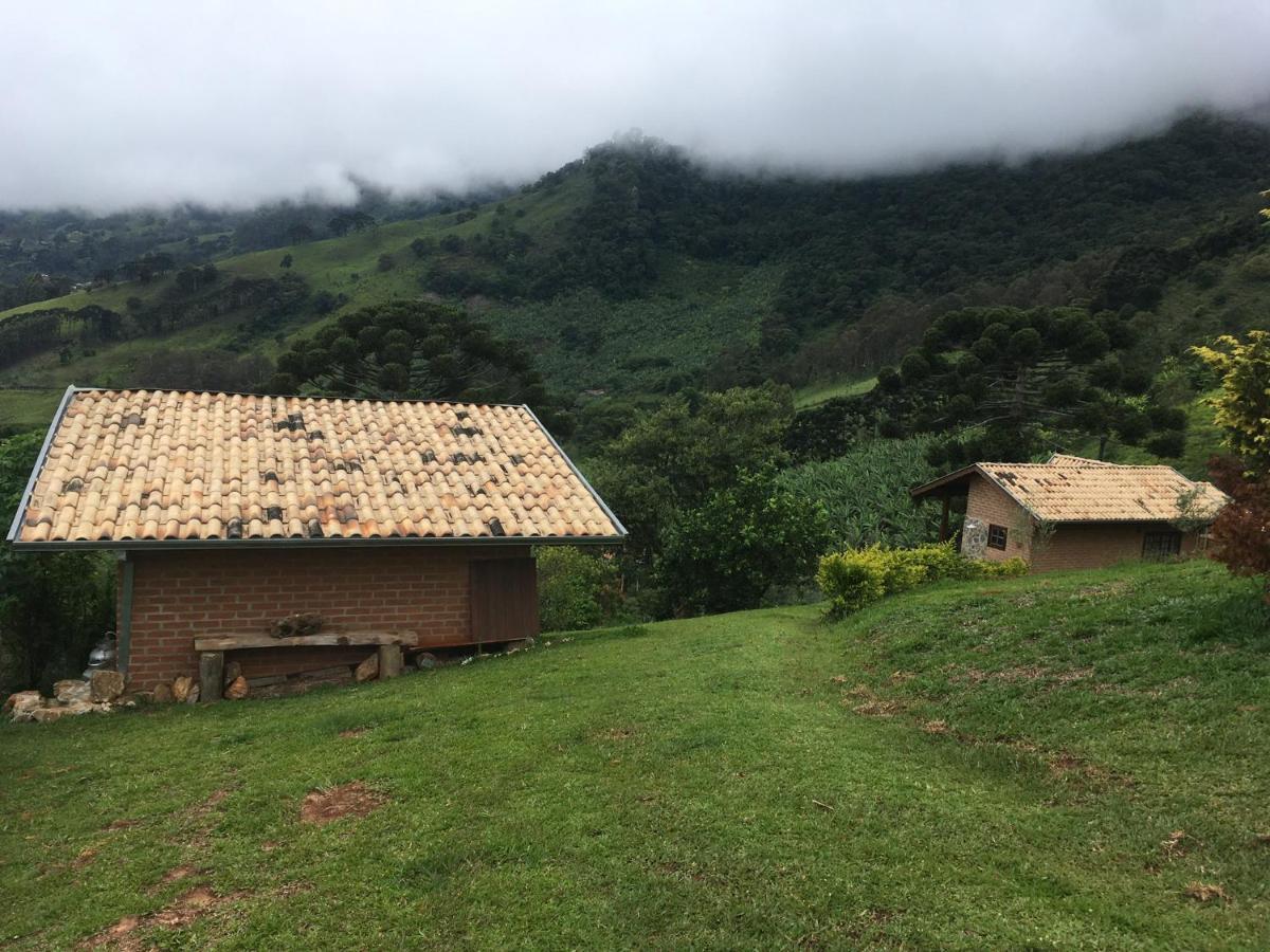 Abrigo De Montanha - Berghuette Villa São Bento do Sapucaí Exterior foto